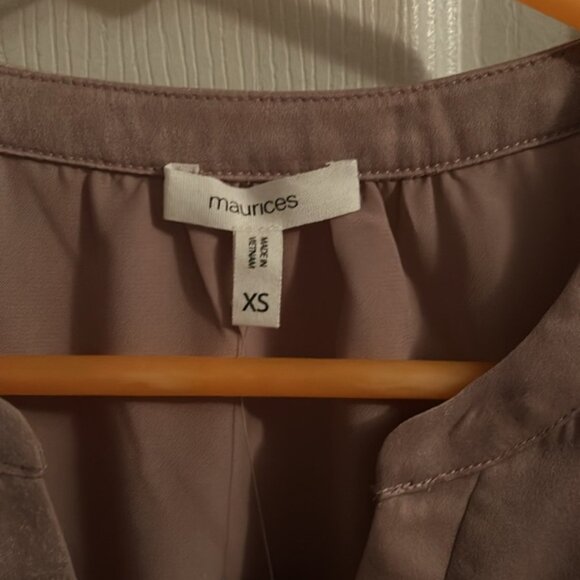 Top - Picture 2 of 3